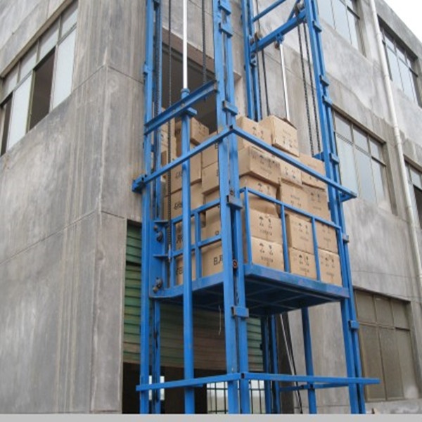 hydraulic goods lifts